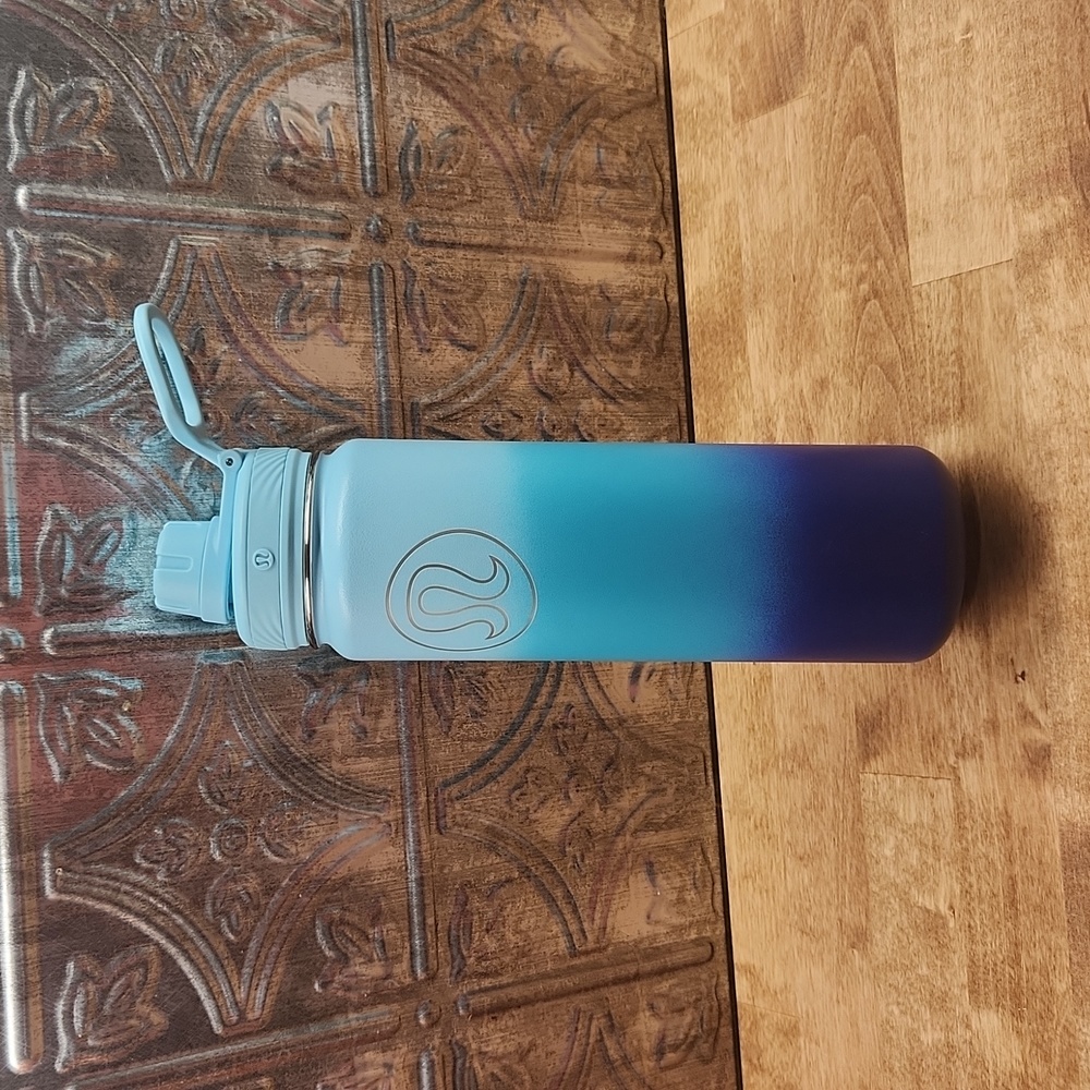 Lululemon Ombre water Bottle